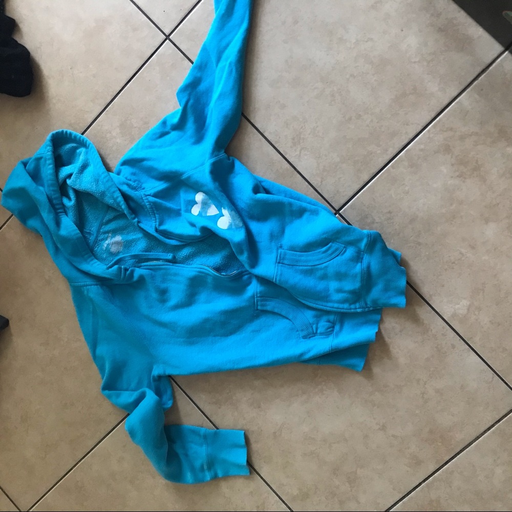 Clothes - Picture 7 of 15